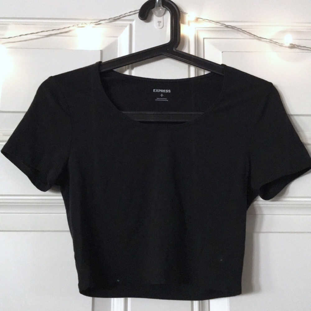 EXPRESS CROP TOP